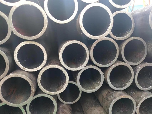 佳木斯10#结构用无缝钢管